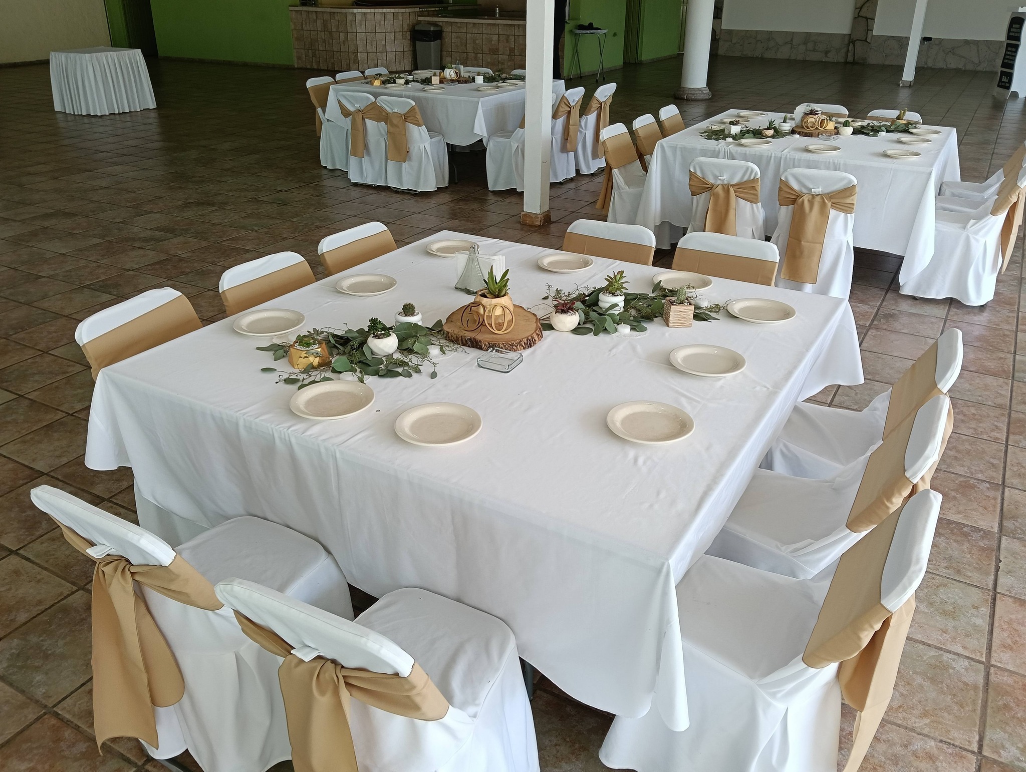 Montaje en jardín y vista abierta